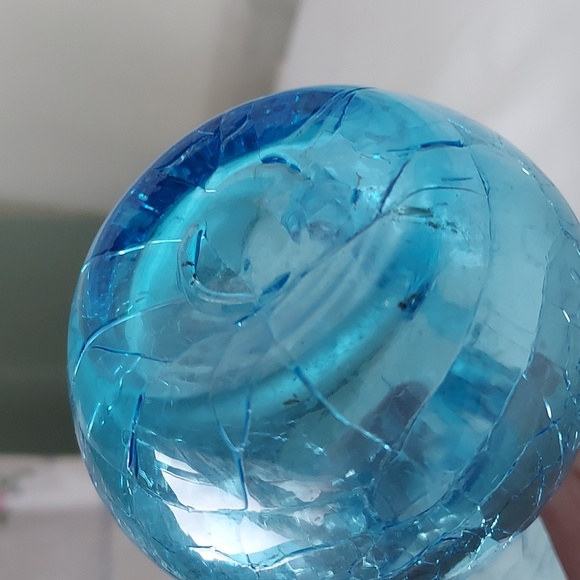 Turquoise blue 💙 crackle glass mini pitcher flower bud vase - Picture 14 of 16